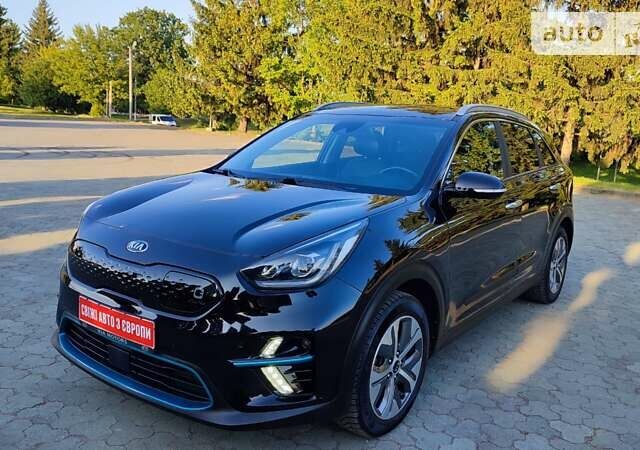 Чорний Кіа Niro, об'ємом двигуна 0 л та пробігом 105 тис. км за 19099 $, фото 44 на Automoto.ua