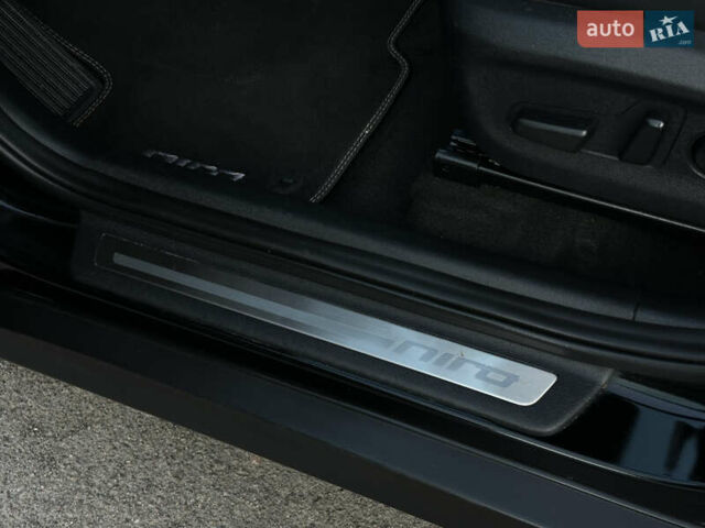 Черный Киа Niro, объемом двигателя 0 л и пробегом 148 тыс. км за 17500 $, фото 21 на Automoto.ua