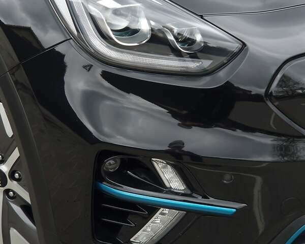 Чорний Кіа Niro, об'ємом двигуна 0 л та пробігом 112 тис. км за 18200 $, фото 16 на Automoto.ua
