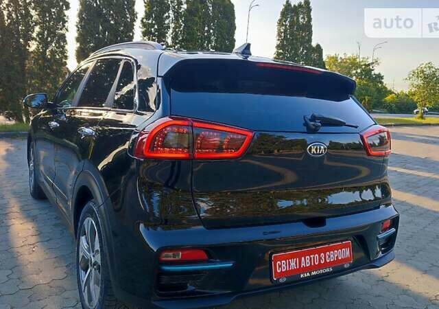 Чорний Кіа Niro, об'ємом двигуна 0 л та пробігом 105 тис. км за 19099 $, фото 46 на Automoto.ua