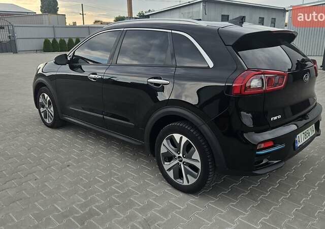 Чорний Кіа Niro, об'ємом двигуна 0 л та пробігом 120 тис. км за 21500 $, фото 2 на Automoto.ua