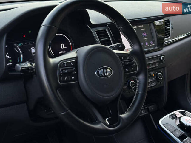 Кіа Niro 2019 у Кропивницькому (Кіровограді) на Automoto.ua Чорний Кіа Niro, об'ємом двигуна 0 л та пробігом 37 тис. км за 16000 $, фото 8 на Automoto.ua