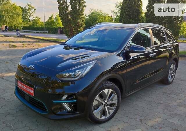 Чорний Кіа Niro, об'ємом двигуна 0 л та пробігом 105 тис. км за 19099 $, фото 27 на Automoto.ua