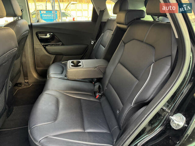 Черный Киа Niro, объемом двигателя 0 л и пробегом 109 тыс. км за 17300 $, фото 10 на Automoto.ua