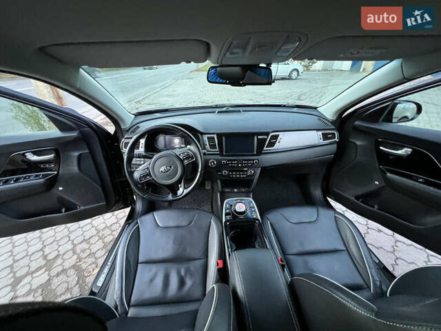 Черный Киа Niro, объемом двигателя 0 л и пробегом 95 тыс. км за 18300 $, фото 6 на Automoto.ua