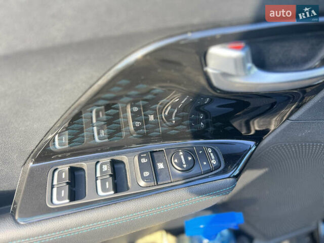 Киа Niro 2019 в Львове на Automoto.ua Черный Киа Niro, объемом двигателя 0 л и пробегом 58 тыс. км за 17000 $, фото 19 на Automoto.ua