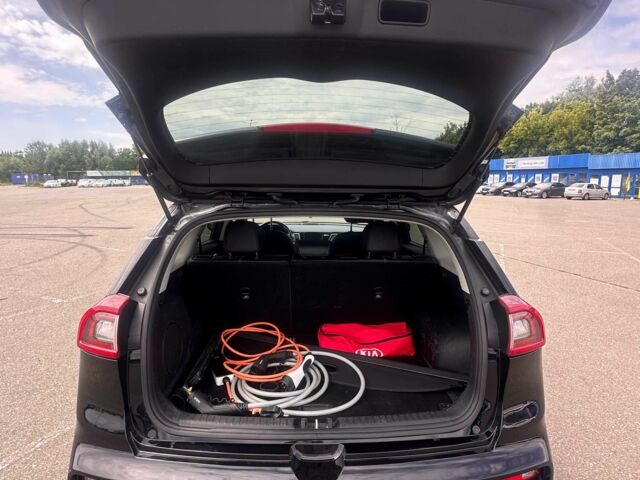 Киа Niro 2019 в Киеве на Automoto.ua Черный Киа Niro, объемом двигателя 0 л и пробегом 128 тыс. км за 17400 $, фото 15 на Automoto.ua