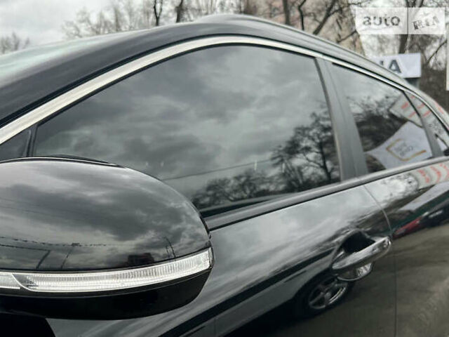 Чорний Кіа Niro, об'ємом двигуна 1.58 л та пробігом 105 тис. км за 17000 $, фото 4 на Automoto.ua