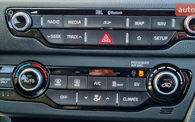 Черный Киа Niro, объемом двигателя 0 л и пробегом 89 тыс. км за 19899 $, фото 75 на Automoto.ua