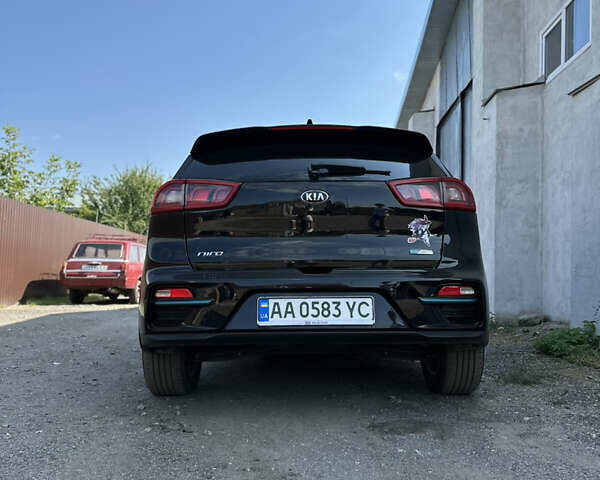 Черный Киа Niro, объемом двигателя 0 л и пробегом 94 тыс. км за 18600 $, фото 19 на Automoto.ua