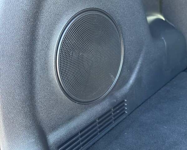 Чорний Кіа Niro, об'ємом двигуна 0 л та пробігом 137 тис. км за 22000 $, фото 14 на Automoto.ua