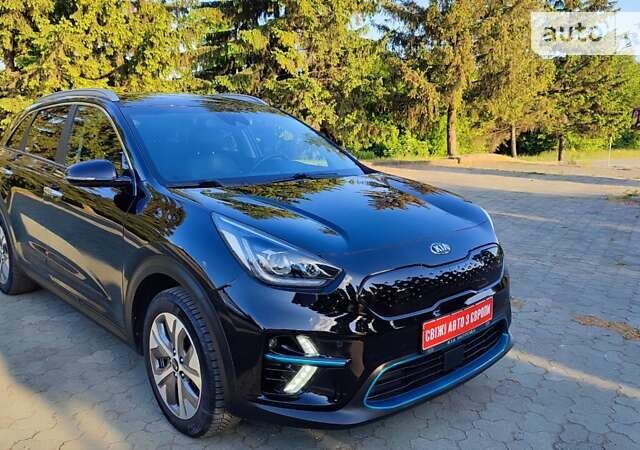 Чорний Кіа Niro, об'ємом двигуна 0 л та пробігом 105 тис. км за 19099 $, фото 35 на Automoto.ua