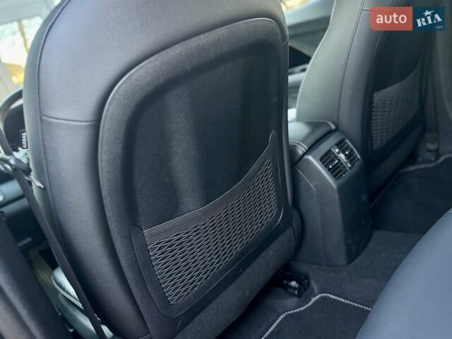 Черный Киа Niro, объемом двигателя 0 л и пробегом 68 тыс. км за 18750 $, фото 170 на Automoto.ua