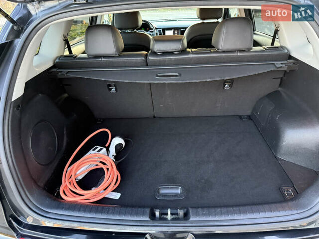 Черный Киа Niro, объемом двигателя 0 л и пробегом 71 тыс. км за 18999 $, фото 31 на Automoto.ua
