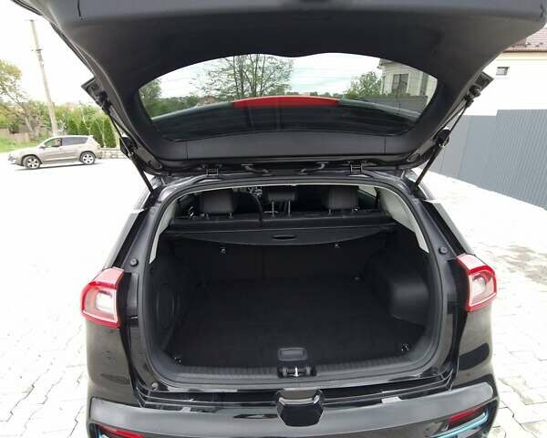 Черный Киа Niro, объемом двигателя 0 л и пробегом 113 тыс. км за 18200 $, фото 7 на Automoto.ua