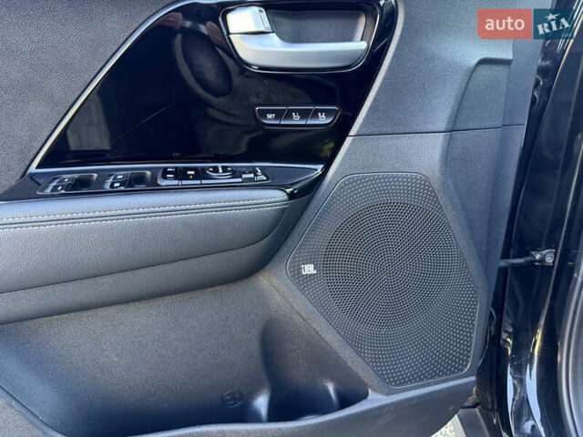 Черный Киа Niro, объемом двигателя 0 л и пробегом 71 тыс. км за 18999 $, фото 24 на Automoto.ua