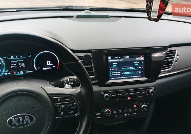 Черный Киа Niro, объемом двигателя 0 л и пробегом 130 тыс. км за 15300 $, фото 2 на Automoto.ua