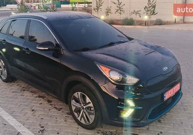 Черный Киа Niro, объемом двигателя 0 л и пробегом 130 тыс. км за 15300 $, фото 12 на Automoto.ua