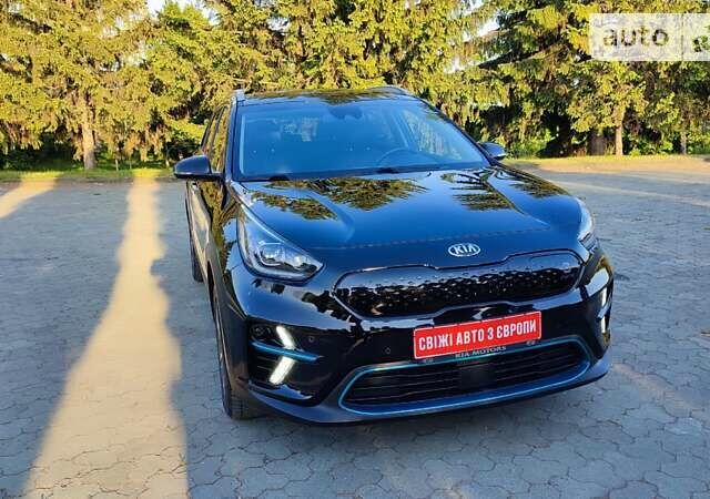 Чорний Кіа Niro, об'ємом двигуна 0 л та пробігом 105 тис. км за 19099 $, фото 47 на Automoto.ua