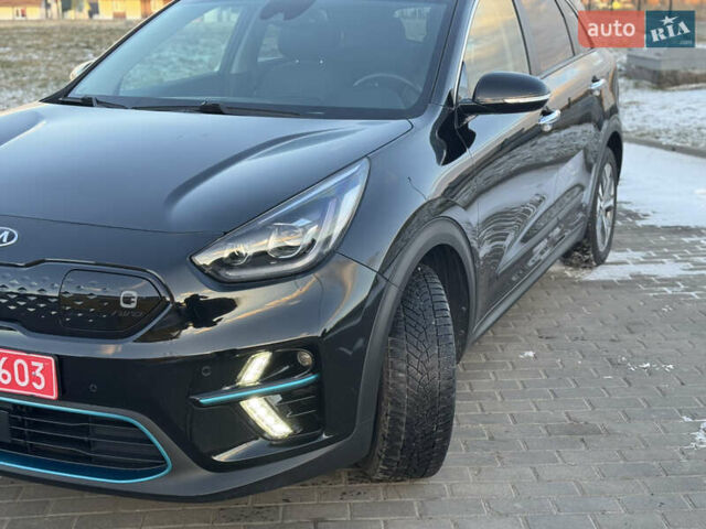 Черный Киа Niro, объемом двигателя 0 л и пробегом 102 тыс. км за 16499 $, фото 6 на Automoto.ua