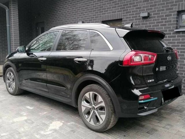 Киа Niro 2019 в Киеве на Automoto.ua Черный Киа Niro, объемом двигателя 0 л и пробегом 120 тыс. км за 11500 $, фото 5 на Automoto.ua