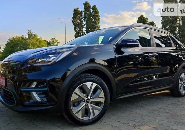 Чорний Кіа Niro, об'ємом двигуна 0 л та пробігом 105 тис. км за 19099 $, фото 23 на Automoto.ua