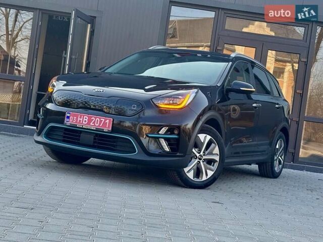 Черный Киа Niro, объемом двигателя 0 л и пробегом 68 тыс. км за 18750 $, фото 6 на Automoto.ua