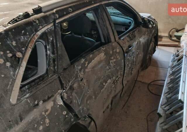 Чорний Кіа Niro, об'ємом двигуна 0 л та пробігом 130 тис. км за 7500 $, фото 4 на Automoto.ua