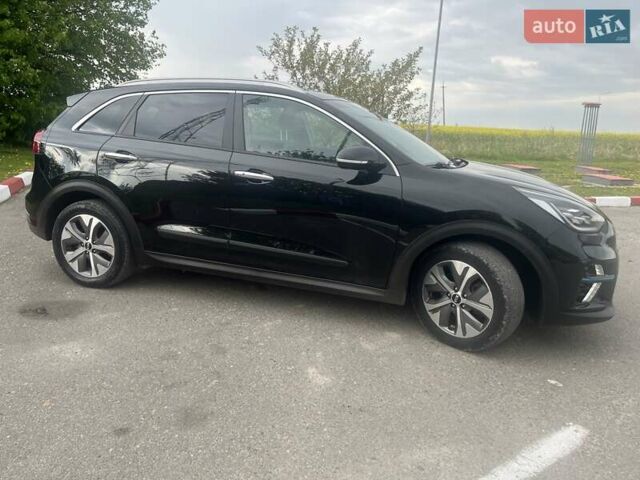 Черный Киа Niro, объемом двигателя 0 л и пробегом 112 тыс. км за 18700 $, фото 4 на Automoto.ua