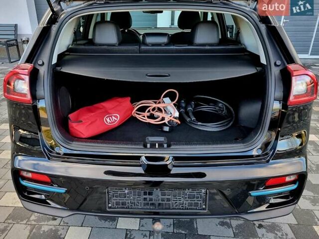 Черный Киа Niro, объемом двигателя 0 л и пробегом 89 тыс. км за 19899 $, фото 9 на Automoto.ua