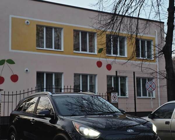 Черный Киа Niro, объемом двигателя 0 л и пробегом 310 тыс. км за 15200 $, фото 3 на Automoto.ua