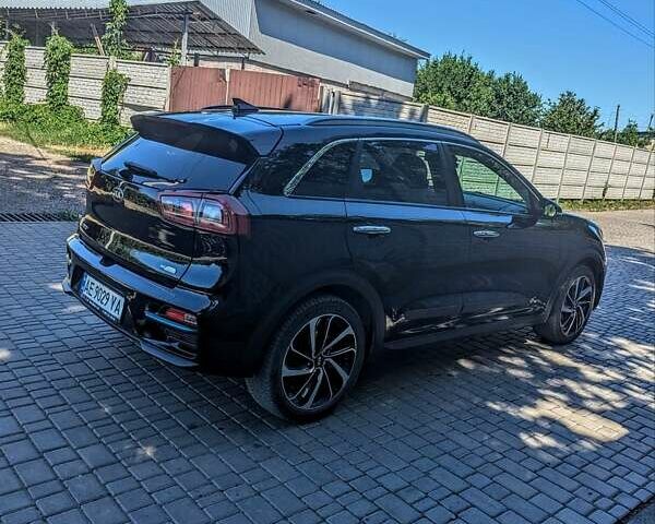 Черный Киа Niro, объемом двигателя 0 л и пробегом 117 тыс. км за 19517 $, фото 1 на Automoto.ua