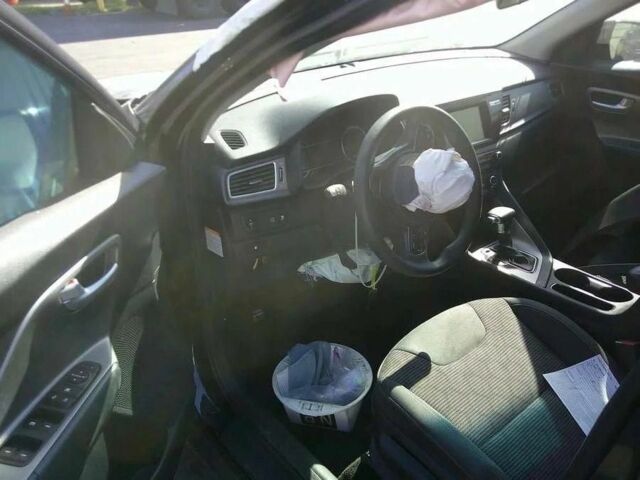 Чорний Кіа Niro, об'ємом двигуна 1.6 л та пробігом 145 тис. км за 8500 $, фото 5 на Automoto.ua