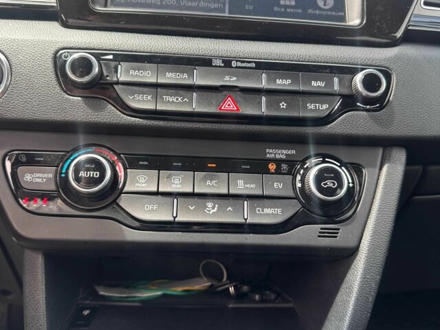 Киа Niro 2019 в Киеве на Automoto.ua Черный Киа Niro, объемом двигателя 0 л и пробегом 128 тыс. км за 17400 $, фото 19 на Automoto.ua