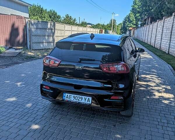 Черный Киа Niro, объемом двигателя 0 л и пробегом 117 тыс. км за 19517 $, фото 4 на Automoto.ua