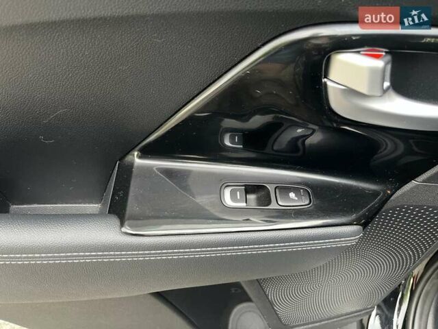 Черный Киа Niro, объемом двигателя 0 л и пробегом 112 тыс. км за 18700 $, фото 27 на Automoto.ua