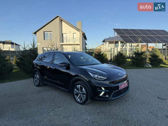 Черный Киа Niro, объемом двигателя 0 л и пробегом 71 тыс. км за 18999 $, фото 2 на Automoto.ua