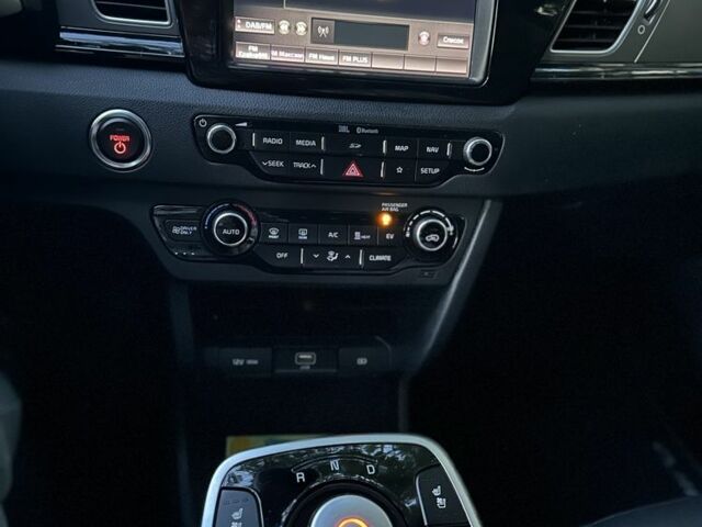 Черный Киа Niro, объемом двигателя 0 л и пробегом 88 тыс. км за 23000 $, фото 5 на Automoto.ua