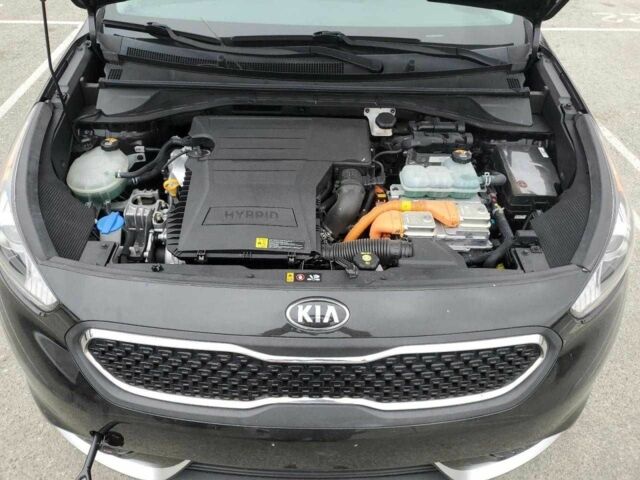 Черный Киа Niro, объемом двигателя 1.6 л и пробегом 70 тыс. км за 13000 $, фото 6 на Automoto.ua