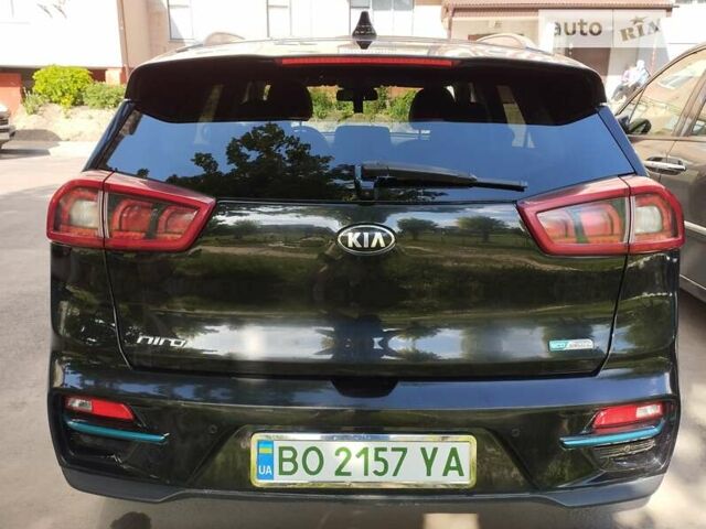 Черный Киа Niro, объемом двигателя 0 л и пробегом 154 тыс. км за 22000 $, фото 1 на Automoto.ua