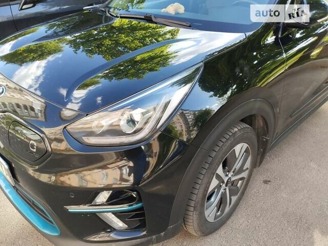 Чорний Кіа Niro, об'ємом двигуна 0 л та пробігом 154 тис. км за 22000 $, фото 74 на Automoto.ua