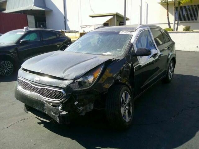 Чорний Кіа Niro, об'ємом двигуна 1.6 л та пробігом 145 тис. км за 8500 $, фото 3 на Automoto.ua