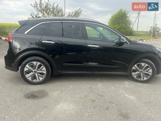 Черный Киа Niro, объемом двигателя 0 л и пробегом 112 тыс. км за 18700 $, фото 5 на Automoto.ua