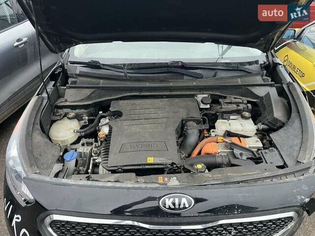 Черный Киа Niro, объемом двигателя 1.6 л и пробегом 233 тыс. км за 8400 $, фото 8 на Automoto.ua