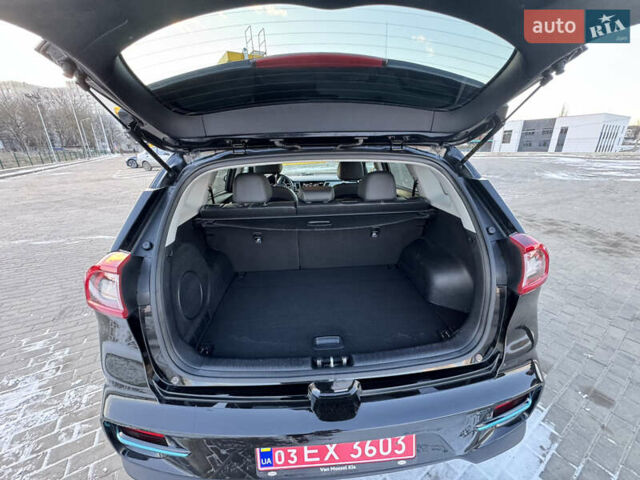Черный Киа Niro, объемом двигателя 0 л и пробегом 102 тыс. км за 16499 $, фото 28 на Automoto.ua
