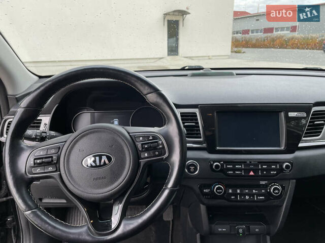 Киа Niro 2019 в Луцке на Automoto.ua Черный Киа Niro, объемом двигателя 0 л и пробегом 127 тыс. км за 19950 $, фото 35 на Automoto.ua