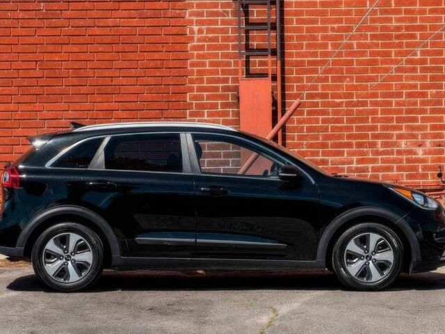Черный Киа Niro, объемом двигателя 1.6 л и пробегом 15 тыс. км за 18300 $, фото 3 на Automoto.ua
