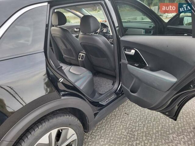 Черный Киа Niro, объемом двигателя 0 л и пробегом 124 тыс. км за 19000 $, фото 13 на Automoto.ua