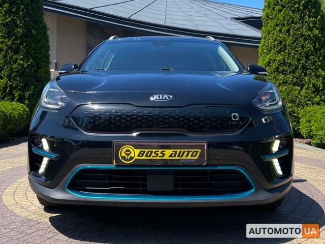 Черный Киа Niro, объемом двигателя 64 л и пробегом 197 тыс. км за 18700 $, фото 1 на Automoto.ua