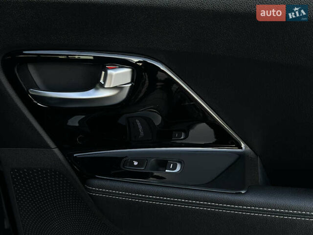 Чорний Кіа Niro, об'ємом двигуна 0 л та пробігом 93 тис. км за 18700 $, фото 67 на Automoto.ua